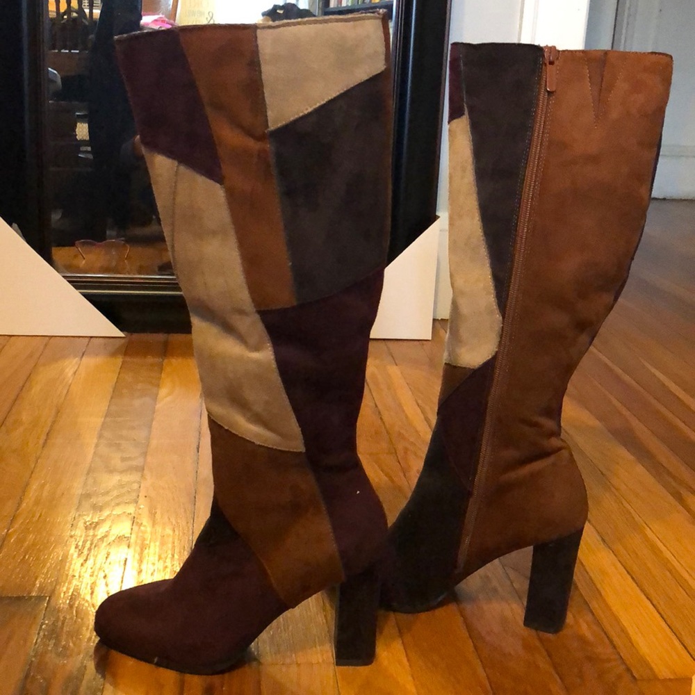 Suede multi-colored boots